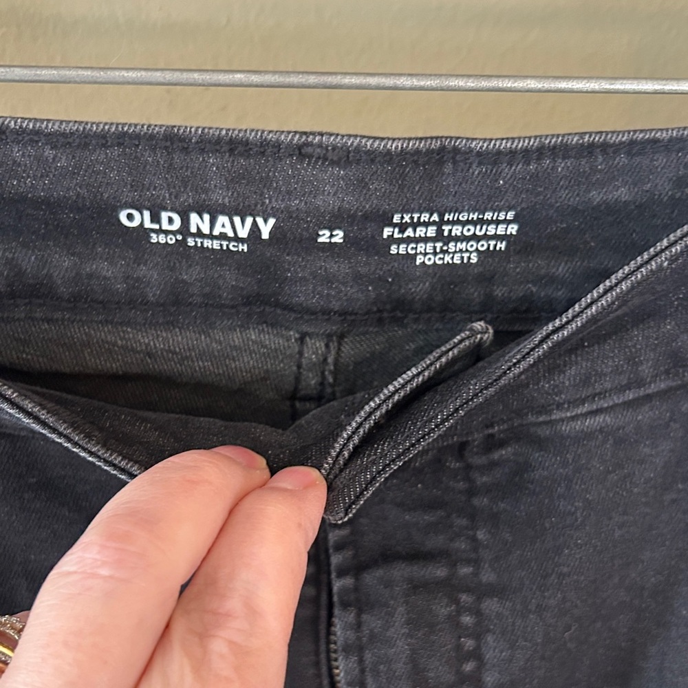 Old Navy Black Flare Trouser Jeans Extra High-Rise - Picture 2 of 4